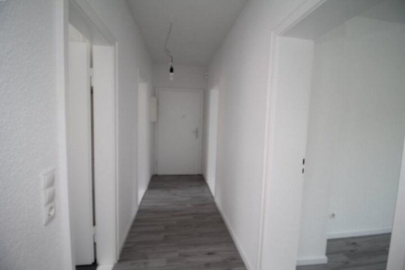 Emden Emden - Barenburg: Moderne 3-Zimmer-Wohnung im 1. Obergeschoss mit Balkon! Wohnung mieten