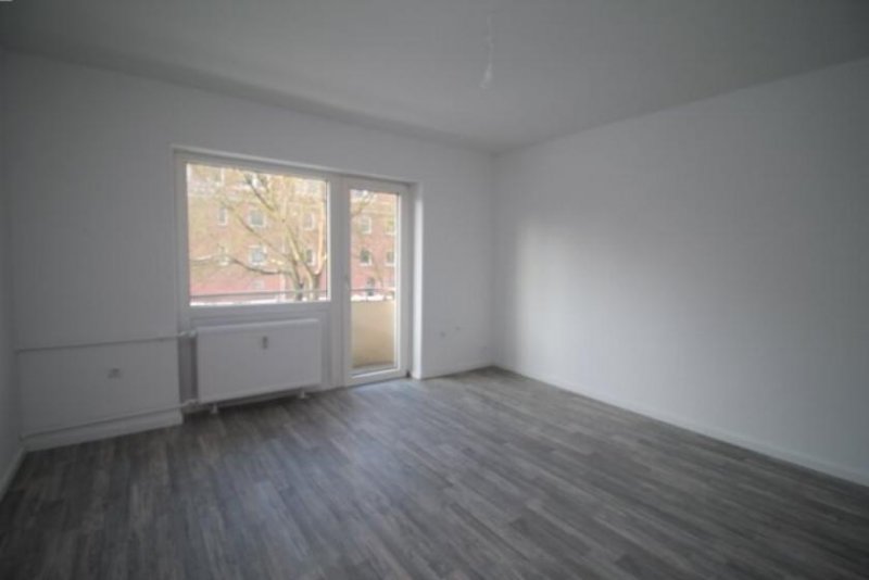 Emden Emden - Barenburg: Moderne 3-Zimmer-Wohnung im Erdgeschoss mit Balkon! Wohnung mieten