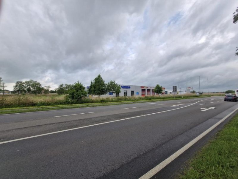 Emden Emden - direkt an der B210 / Auricher Strasse ! Grosse Gewerbefläche in bester Lage ! Für verschiedene Nutzungsarten geeignet