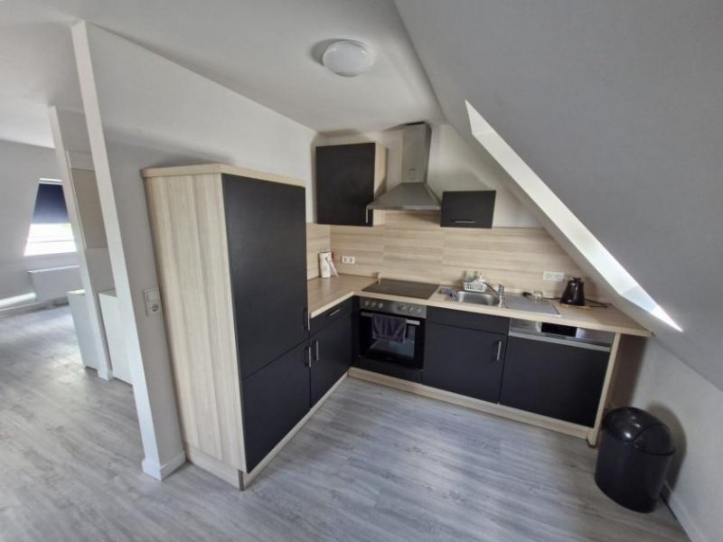 Emden Sofort frei !! Emden - Auricher Strasse - neuwertige komplett möblierte Wohnung über 2 Etagen ! Wohnung mieten