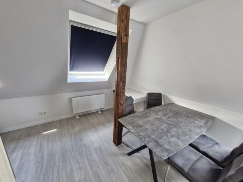 Emden Sofort frei !! Emden - Auricher Strasse - neuwertige komplett möblierte Wohnung über 2 Etagen ! Wohnung mieten