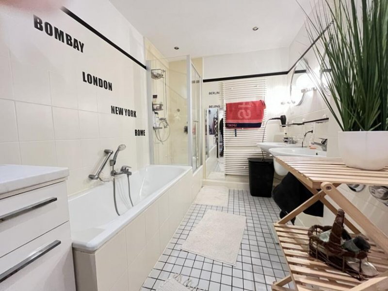 Emden Renovierte Wohnung mit Einbauküche, Terrasse und Garage! Wohnung mieten