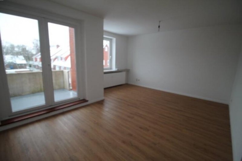 Leer (Ostfriesland) Leer - Entspannte Lebensqualität in moderner 3-Zimmer-Wohnung mit Balkon! Wohnung mieten
