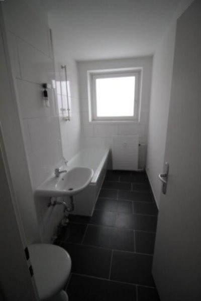 Leer (Ostfriesland) Leer - Entspannte Lebensqualität in moderner 3-Zimmer-Wohnung mit Balkon! Wohnung mieten