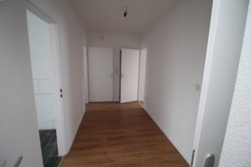 Leer (Ostfriesland) Leer - Entspannte Lebensqualität in moderner 3-Zimmer-Wohnung mit Balkon! Wohnung mieten