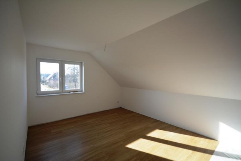 Papenburg * Neuwertig, Dachgeschoss, Untenende * Wohnung mieten