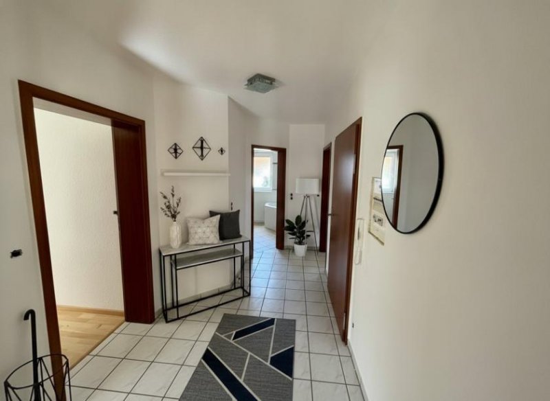 Neustadt am Rübenberge Perfekt für Paare und kleine Familien: 3 Zi. mit Balkon und Garage Wohnung mieten