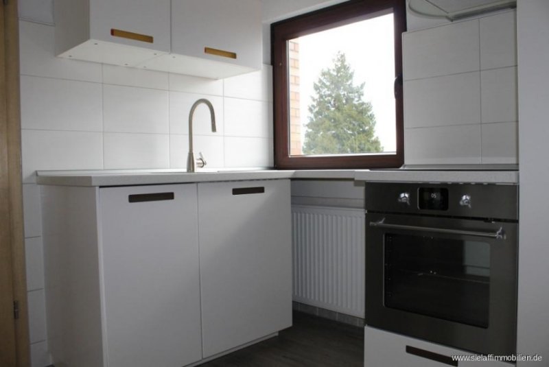 Hessisch Oldendorf Für frisch Verliebte - neu renovierte Dachgeschosswohnung Wohnung mieten