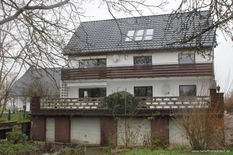 Hessisch Oldendorf Für frisch Verliebte - neu renovierte Dachgeschosswohnung Wohnung mieten