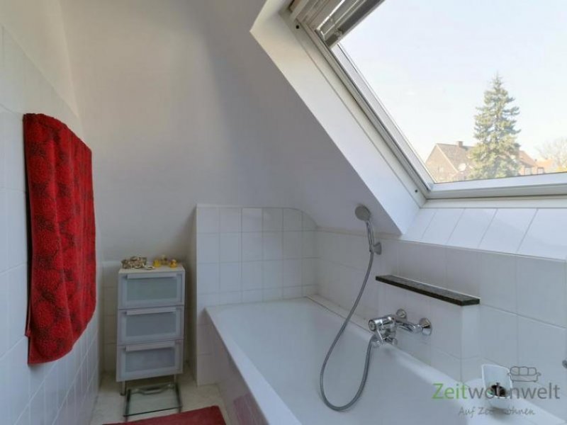 Kassel (EF1225_M) Kassel-Stadt: Fasanenhof, preiswerte möblierte Dachwohnung in einem ruhigen Haus mit Garten Wohnung mieten