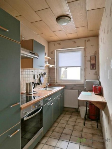 Kassel (EF1258_M) Kassel-Stadt: Philippinenhof/Warteberg, ruhige möblierte Wohnung mit Holzvertäfelung und Balkon Wohnung mieten