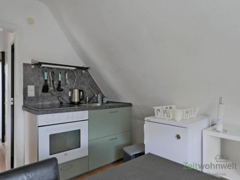 Kassel (EF1063_M) Kassel-Stadt: Kirchditmold, preiswerte möblierte Dachgeschosswohnung mit Balkon in ruhiger Randlage Wohnung mieten