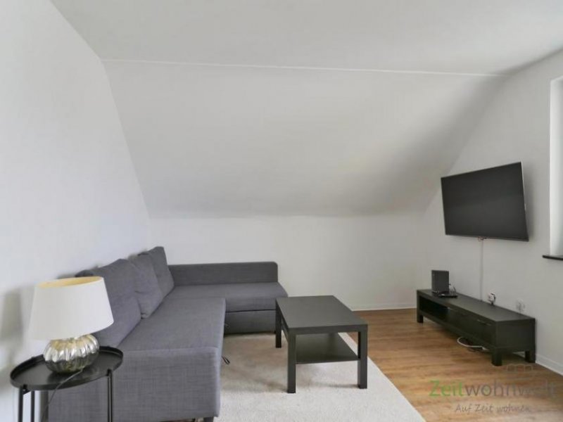 Kassel (EF1219_M) Kassel-Stadt: Kirchditmold, moderne möblierte Dachgeschosswohnung in einer ruhigen Wohnsiedlung Wohnung mieten