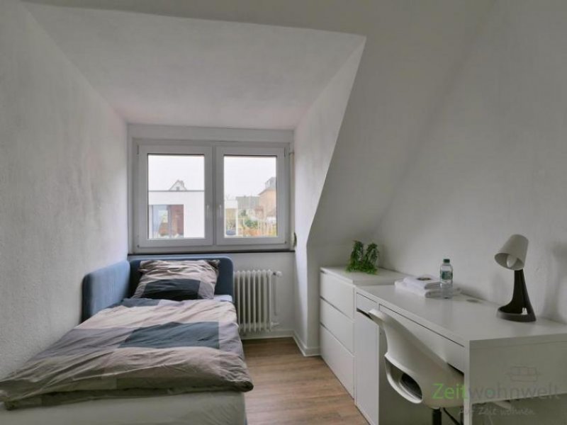 Kassel (EF1219_M) Kassel-Stadt: Kirchditmold, moderne möblierte Dachgeschosswohnung in einer ruhigen Wohnsiedlung Wohnung mieten