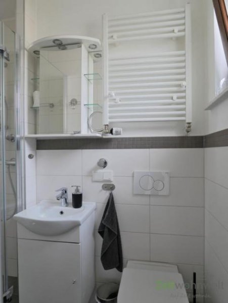 Kassel (EF1198_M) Kassel-Stadt: Oberzwehren, möblierte Wohnung mit Balkon und kleinem Esszimmer Wohnung mieten