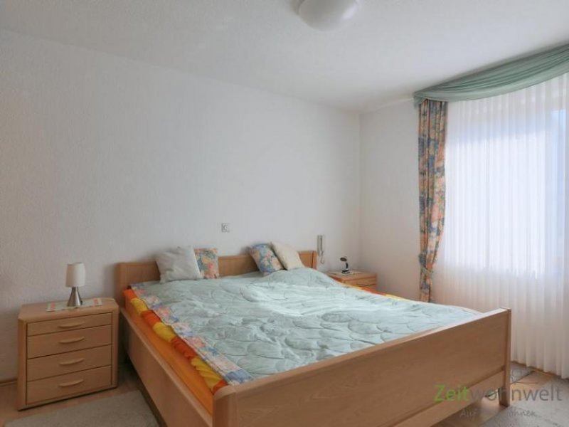 Hünfeld (EF1380_M) Fulda: Hünfeld, möbliertes Nebengebäude mit sep. Eingang, Marmorböden, Fußbodenheizung, Balkon, Service Wohnung