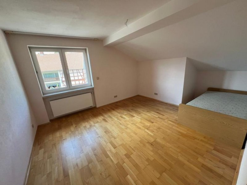 Feldatal Großzügige 5 Zimmer Wohnung- Einfach Einziehen und Wohlfühlen Wohnung mieten