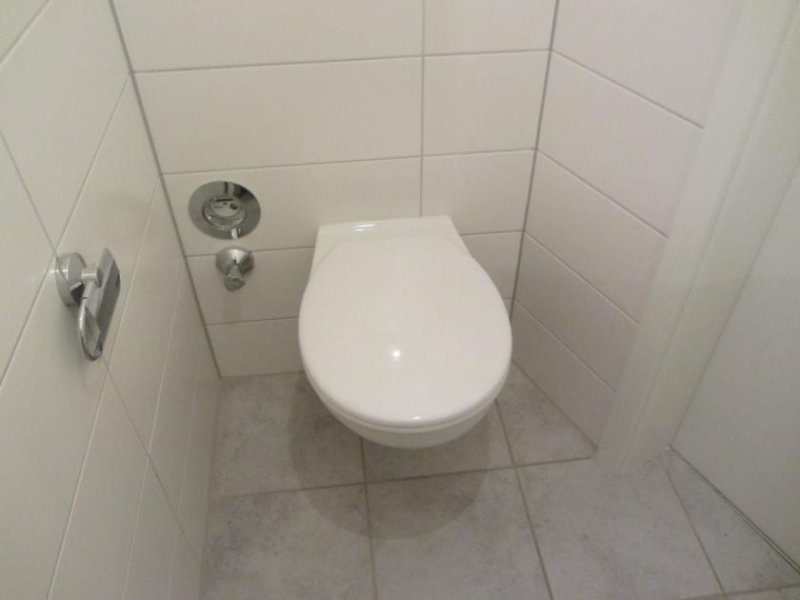 Holzminden 1-Zimmer in 3er-WG mit neuwertigem Duschbad und EBK im Stadtzentrum Wohnung mieten