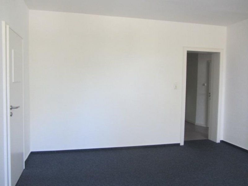 Holzminden 1-Zimmer in 3er-WG mit neuwertigem Duschbad und EBK im Stadtzentrum Wohnung mieten