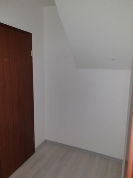 Holzminden 1-Zimmer-Mietwohnung mit kleinem Balkon und Autoabstellplatz - Stadtzentrum Wohnung mieten