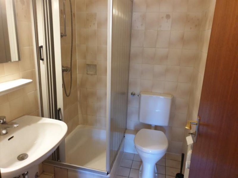 Holzminden 1-Zimmer-Mietwohnung mit kleinem Balkon und Autoabstellplatz - Stadtzentrum Wohnung mieten