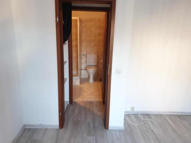 Holzminden 1-Zimmer-Mietwohnung mit kleinem Balkon und Autoabstellplatz - Stadtzentrum Wohnung mieten