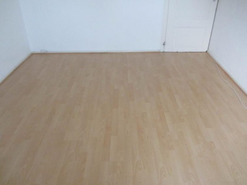 Holzminden 2-Zimmer in 3er WG, direkt neben der FH, Dachgeschoss, Zimmer Nr. 1 Wohnung mieten