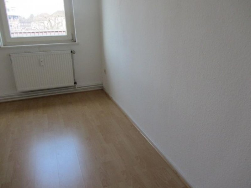 Holzminden 2-Zimmer in 3er WG, direkt neben der FH, Dachgeschoss, Zimmer Nr. 1 Wohnung mieten