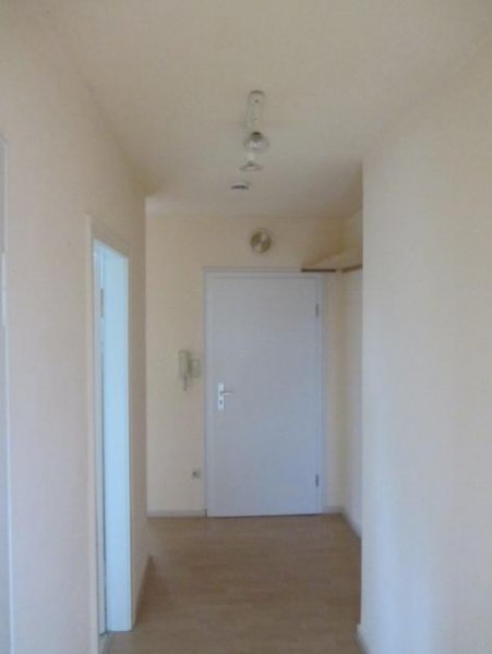 Holzminden 2-Zimmer-Mietwohnung im Dachgeschoss, Nähe Internat am Solling... Wohnung mieten