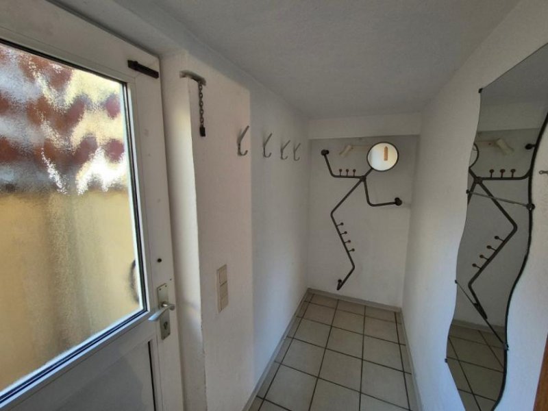 Holzminden 2-Zimmer-Mietwohnung im Souterrain - nähe Kaserne in Holzminden Wohnung mieten