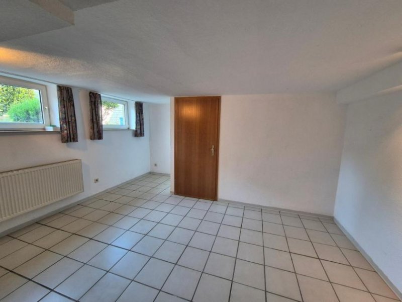Holzminden 2-Zimmer-Mietwohnung im Souterrain - nähe Kaserne in Holzminden Wohnung mieten