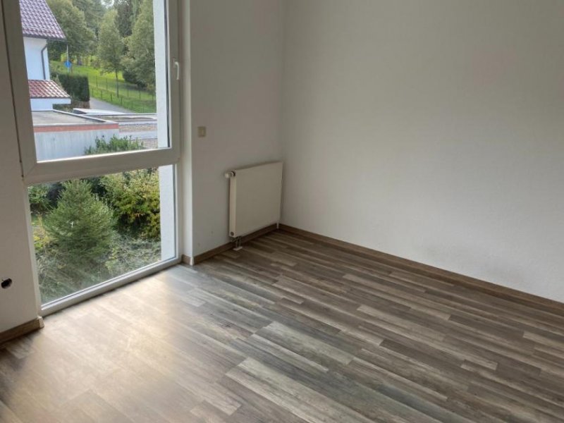 Holzminden 3-Zimmer-Mietwohnung mit Balkon und Garage - Niedrigenergiehaus Wohnung mieten