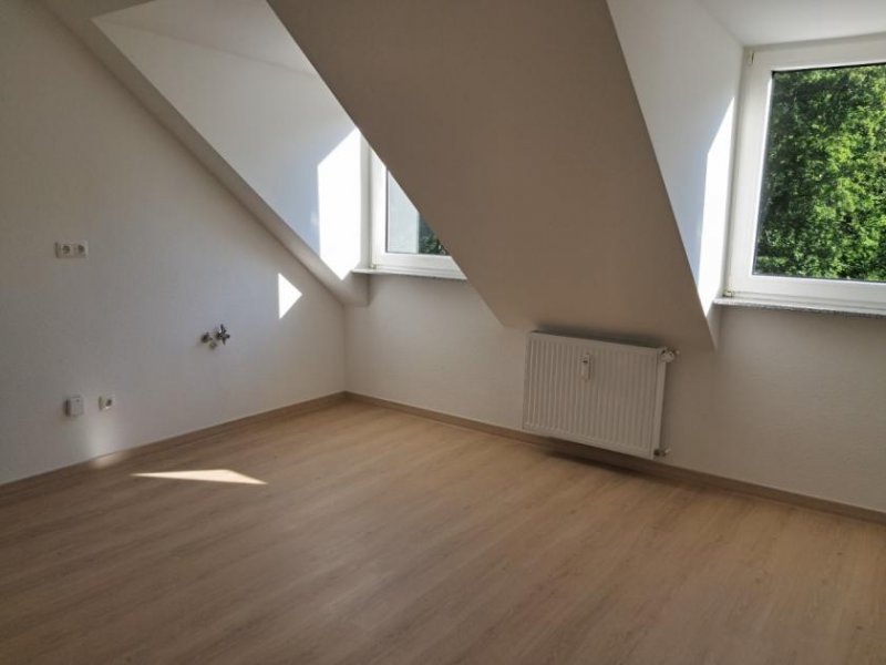 Holzminden 3-Zimmer-Mietwohnung in Holzminden/Neuhaus zu vermieten - Komplett renoviert/teilsaniert in 2025 Wohnung mieten