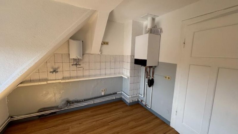 Holzminden 4-Zimmer-Dachgeschosswohnung in ruhiger Wohnlage Wohnung mieten