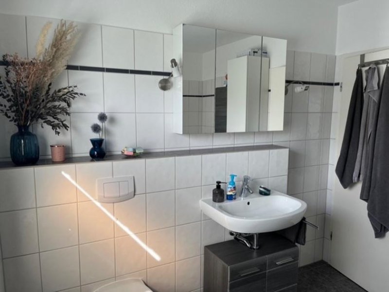 Holzminden 4-Zimmer-Mietwohnung mit Balkon, nähe Bahnhof Wohnung mieten