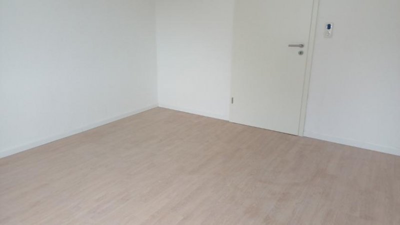 Holzminden 4-Zimmer-Mietwohnung, EG. mit Terrasse, Garten und Garage in Holzminden zu vermieten Wohnung mieten