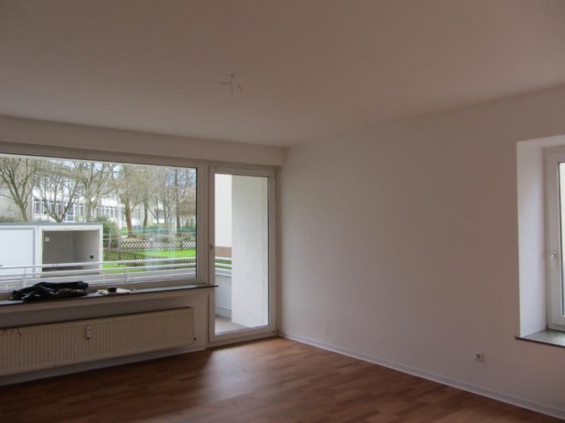Holzminden 4-Zimmer-Mietwohnung mit Balkon in Holzminden zu vermieten Wohnung mieten
