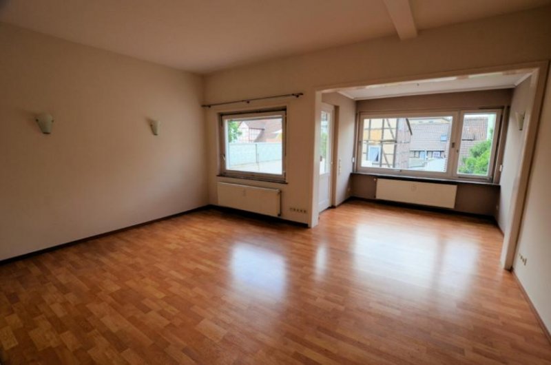 Holzminden Helle gepflegte 3,5-Zimmer-Mietwohnung mit Balkon - Innenstadtlage Wohnung mieten