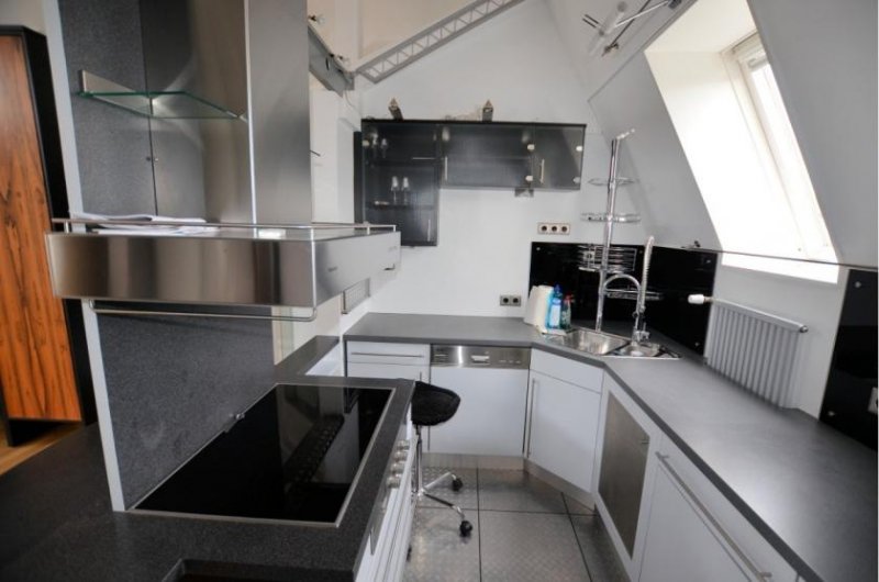 Holzminden Individuelle Architektenwohnung mit Balkon und Markeneinbauküche in Holzminden - stadtnahe Wohnlage Wohnung mieten