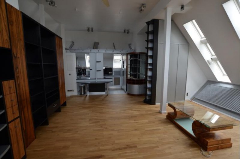 Holzminden Individuelle Architektenwohnung mit Balkon und Markeneinbauküche in Holzminden - stadtnahe Wohnlage Wohnung mieten
