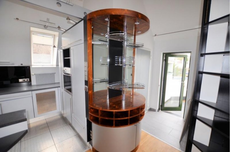 Holzminden Individuelle Architektenwohnung mit Balkon und Markeneinbauküche in Holzminden - stadtnahe Wohnlage Wohnung mieten