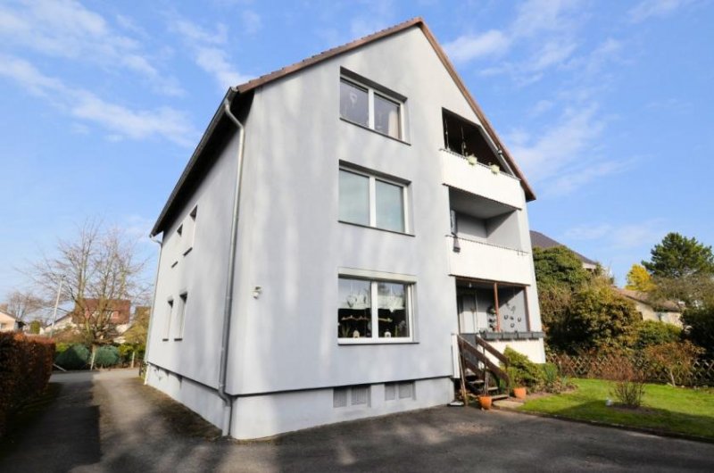 Holzminden Mietwohnung mit Balkon in Holzminden - Obergeschoss - Ruhiges 3-Fam.Wohnhaus Wohnung mieten