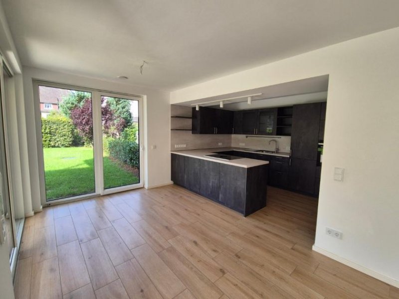 Holzminden Neubauwohnung mit überdachter Terrasse, Einbauküche und Garage Wohnung mieten