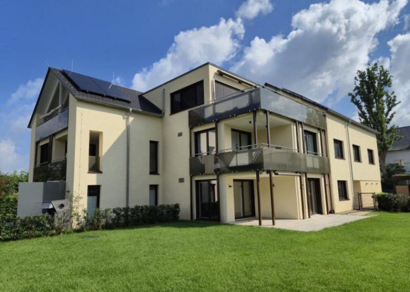 Holzminden Neubauwohnung mit überdachter Terrasse, Einbauküche und Garage Wohnung mieten
