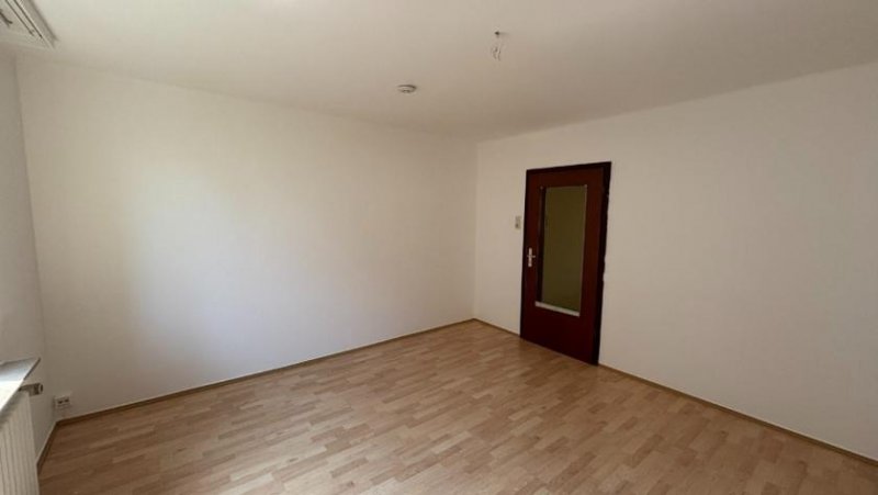 Holzminden Renovierte 3-Zimmer-Mietwohnung mit Balkon, nähe Bahnhof Wohnung mieten