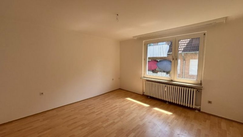 Holzminden Renovierte 3-Zimmer-Mietwohnung mit Balkon, nähe Bahnhof Wohnung mieten