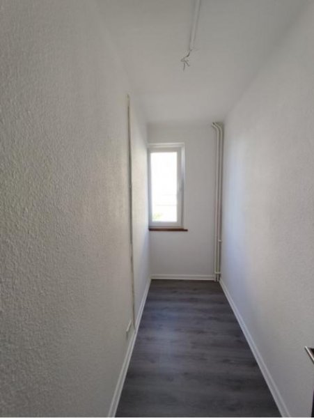 Holzminden Renovierte 4 - Zimmer Mietwohnung im Erdgeschoss - ruhige und bevorzugte Wohnlage Wohnung mieten