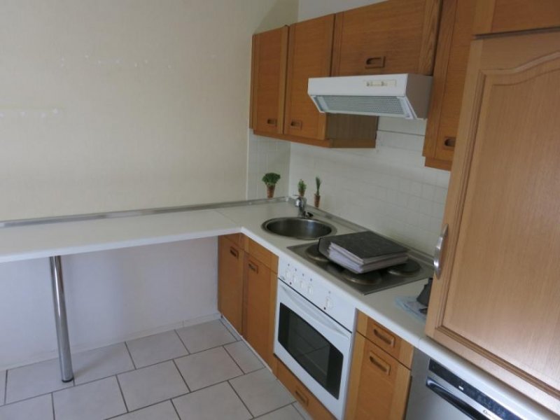 Holzminden ruhige 1,5-Zimmer-Erdgeschoßwohnung mit Balkon und Einbauküche Wohnung mieten