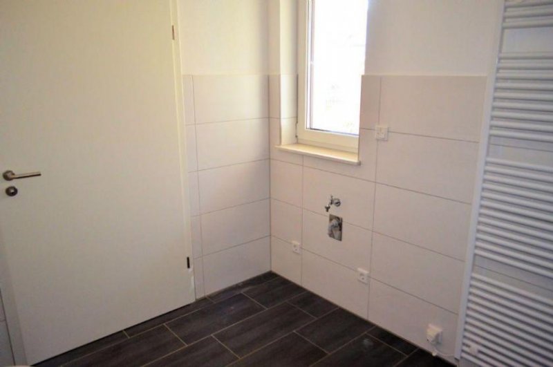 Holzminden Senioren Servicewohnen in Holzminden - stadtnahe Wohnlage - Obergeschoss mit Balkon Wohnung mieten