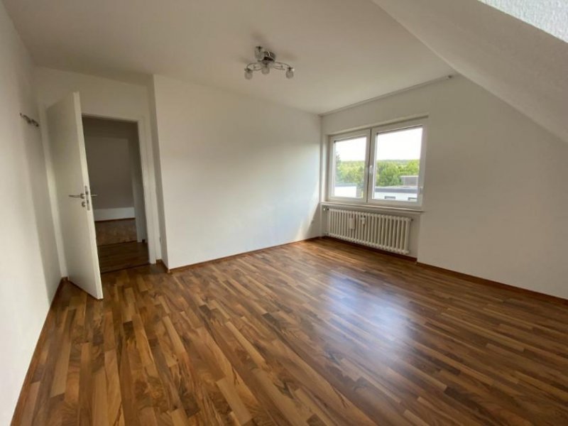 Bevern (Landkreis Holzminden) 3-Zimmer-Mietwohnung in ruhiger Wohnlage - Bevern Wohnung mieten